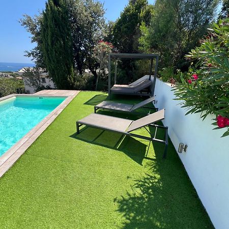 Rdc De Villa Avec Piscine Cavalaire-sur-Mer Extérieur photo